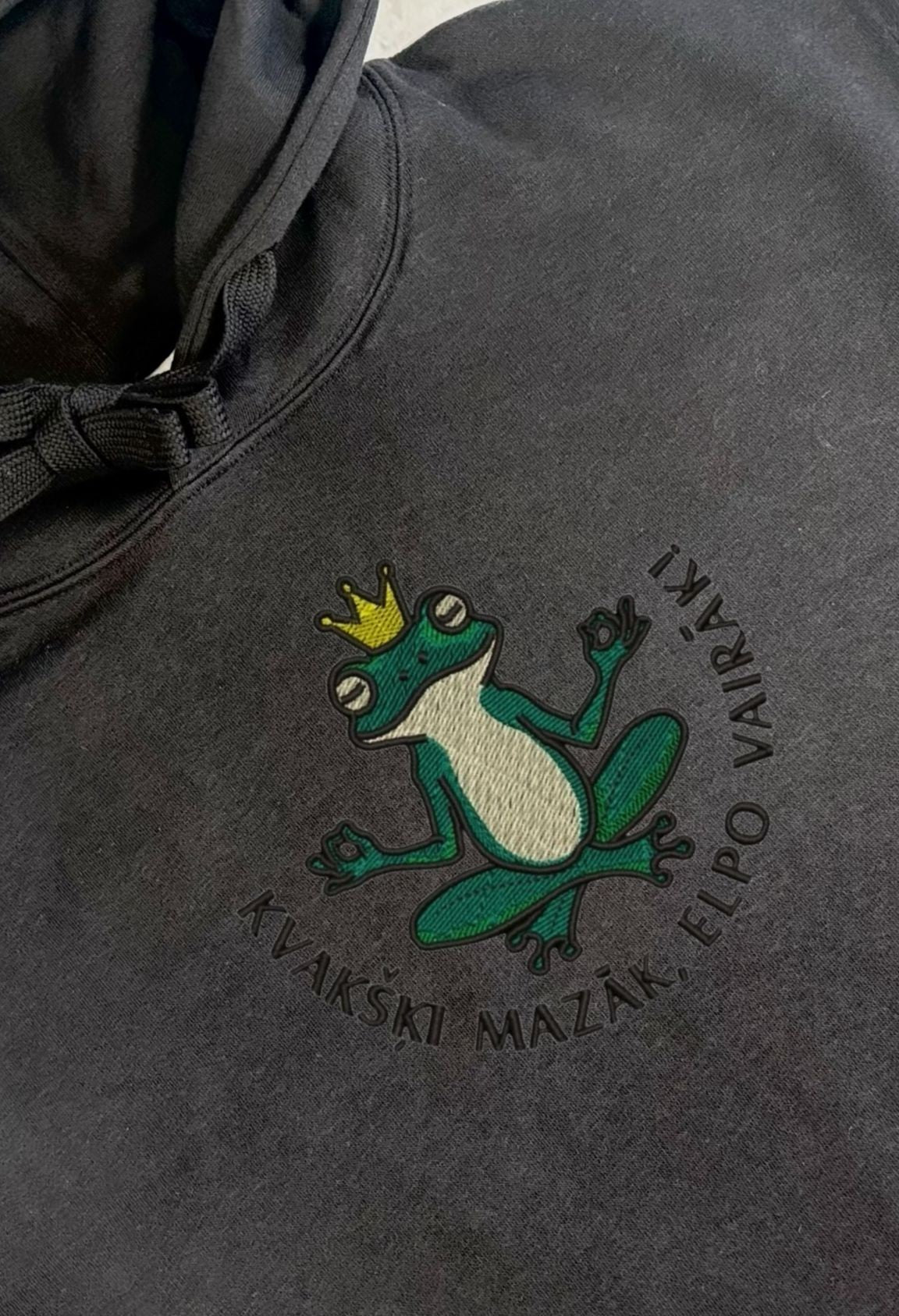 Izšuvumu dizaini uz apģērba | Oriģināli izšuvumi