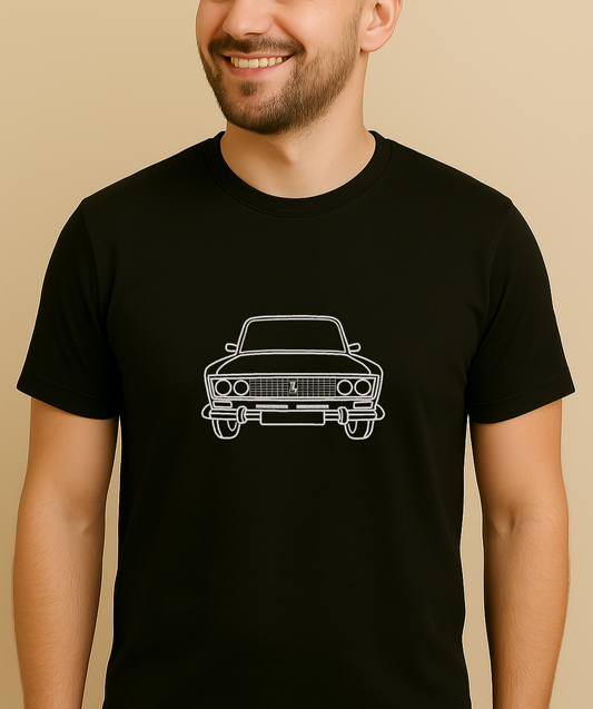 Personalizēts auto silueta izšuvums uz melna T-krekla