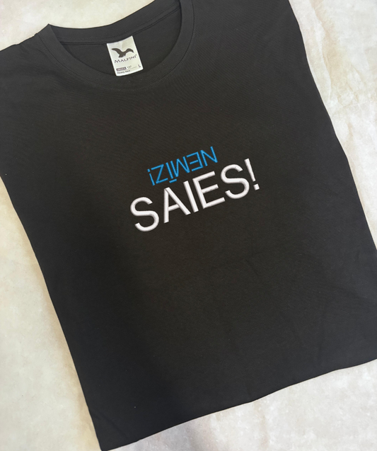 irnoisks teksta izšuvums uz melna unisex T-krekla