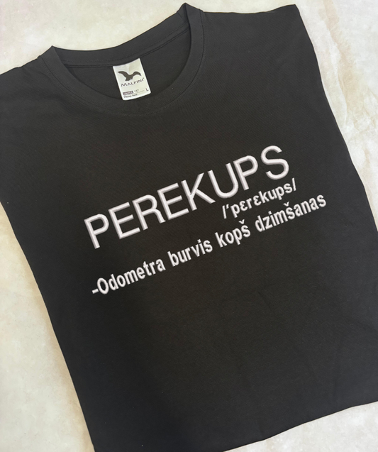 Unisex apģērbs ar izšuvumu Perekups melnā krāsā