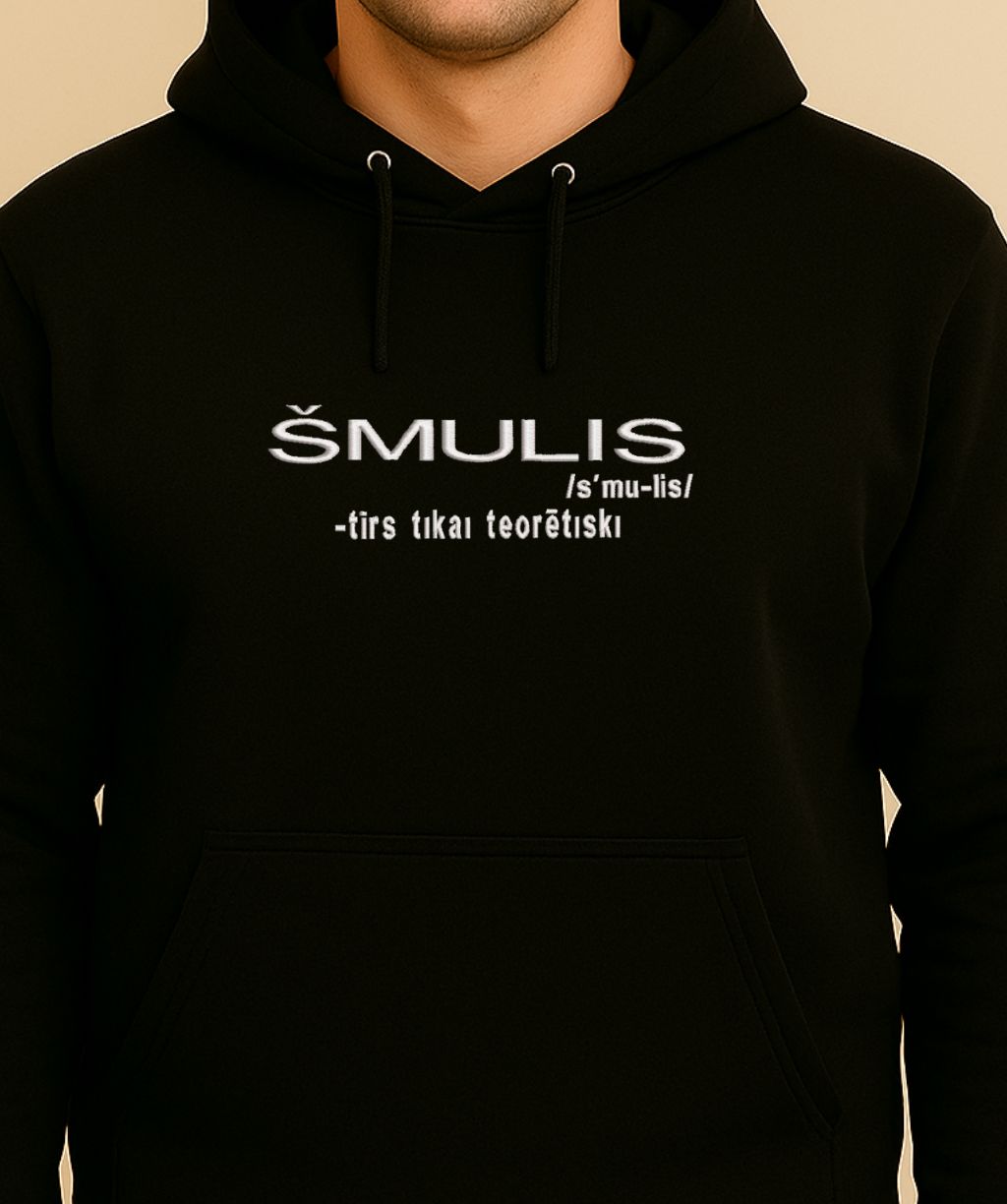 Izšūts teksts uz unisex apģērba